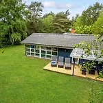 Vakantiehuis Cozy In With Sauna *